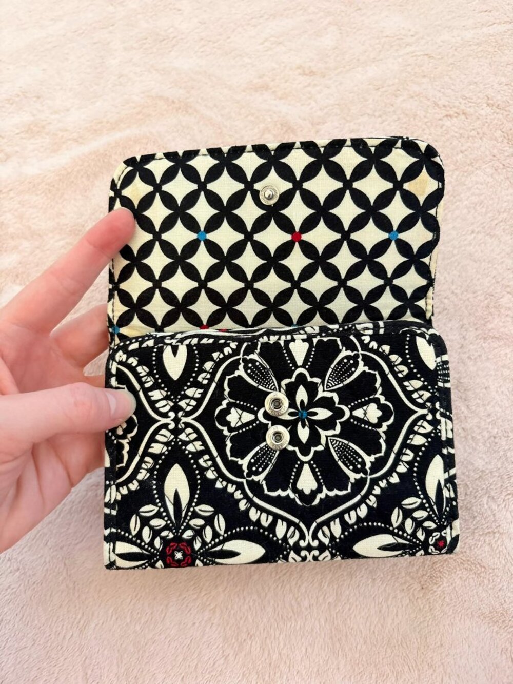 Vera Bradley Barcelona Euro Stripe Black White Floral Snap Small Trifold Wallet - Picture 4 of 8